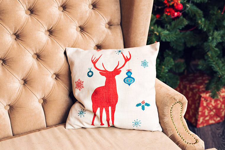 How to Decorate Your Apartment for the Holidays