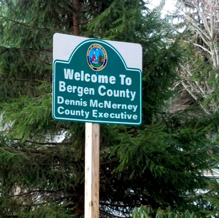 Close up view of Welcome to Bergen County sign